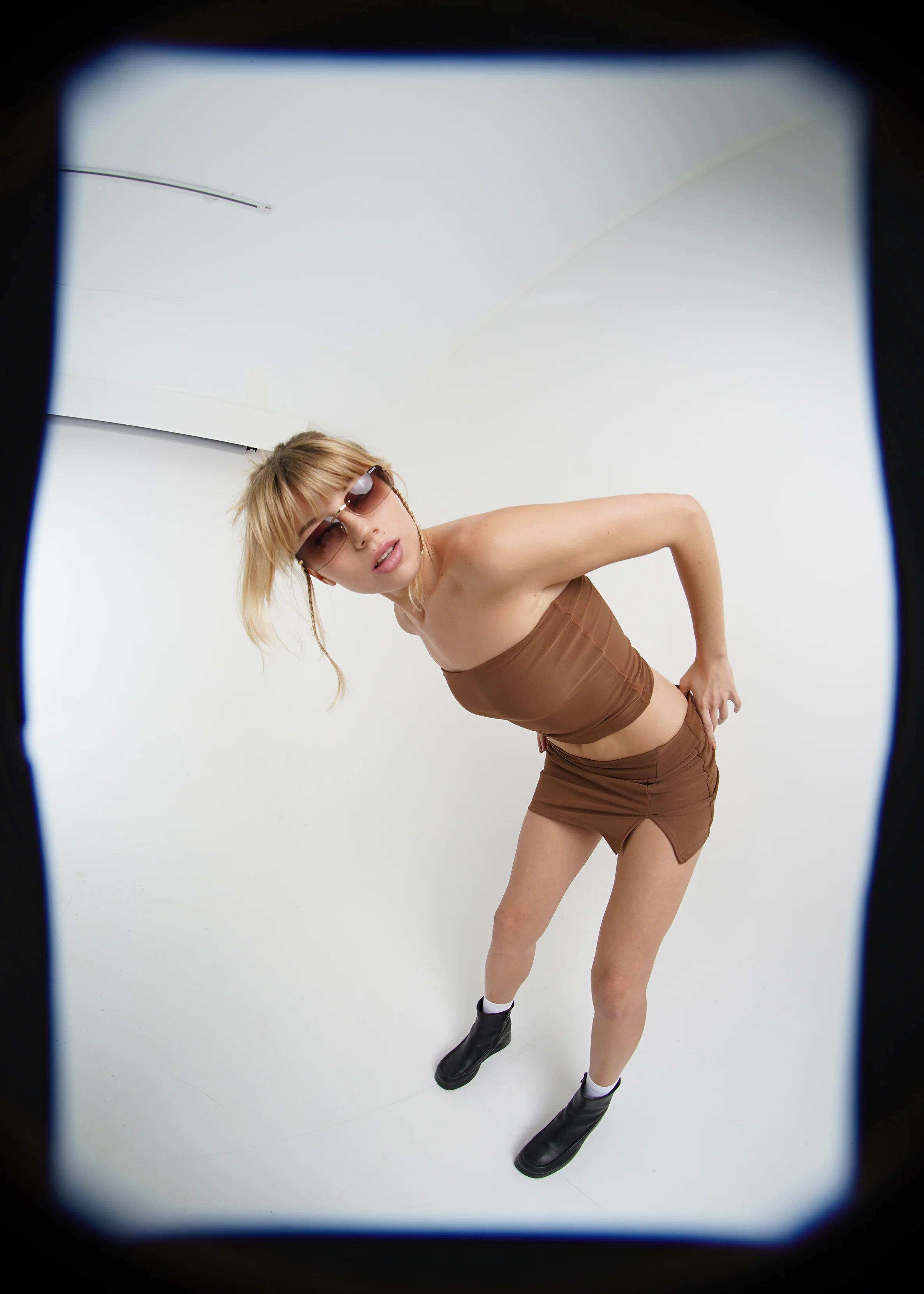 STRAPLESS MESH TOP - CHOCOLATE - Image 4